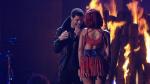Rihanna feat. Drake - Whats My Name? (Live at Grammy 2011) HDTVRip 720p кадр
