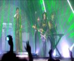 Rihanna and Klaxons - Umbrella (Live at Brits Awards 2008) кадр