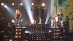 Rihanna feat. Britney Spears - S&amp;M (Live at Billboard Music Awards 2011) HDTVRip 720p кадр
