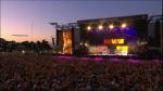Rihanna - Cheers (Drink To This) (Live at V Festival 2011) HDTV 1080i кадр