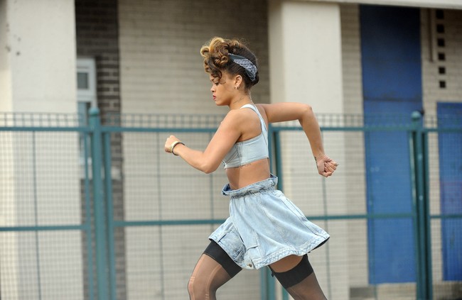 Rihanna бежит вперед по жизни