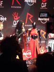 Rihanna на пресс-конференции в Hard Rock Cafe