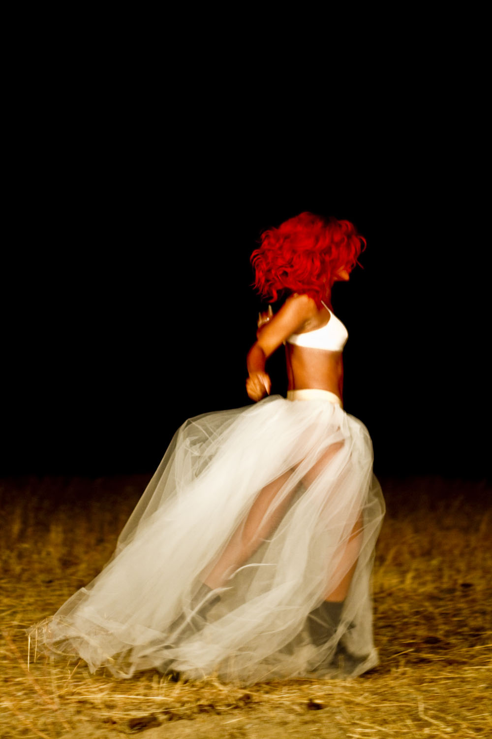 Промо фото к альбому Rihanna - Loud.