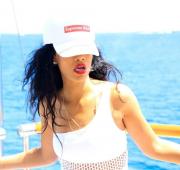 Краткие новости: DWT, Rihanna for River Island, Love The Way You Lie