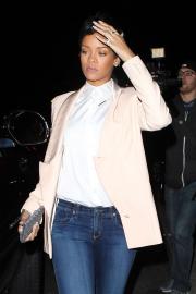 Rihanna покидает ресторан Giorgio Baldi в Лос-Анджелесе - 28 августа