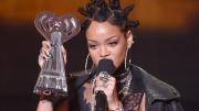 Rihanna стала триумфатором на премии iHeartRadio Music Awards 2014!