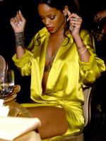 Rihanna на вечеринке Clive Davis перед премией Грэмми
