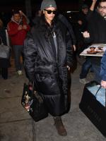 Rihanna покинула Нью-Йорк и прибыла в Лос-Анджелес