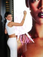 Rihanna на презентации новой линии косметики MAC в Гонконге - 15 сентября