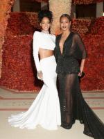 Rihanna на Met Gala в Нью-Йорке - 5 мая