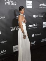Rihanna посетила 2014 amfAR LA Inspiration Gala