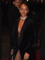 Rihanna посетила British Fashion Awards в Лондоне - 1 декабря