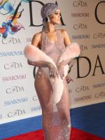Rihanna удостоилась награды «Икона стиля» на CFDA Fashion Awards 2014