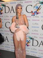 Rihanna удостоилась награды «Икона стиля» на CFDA Fashion Awards 2014