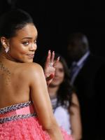 Rihanna на церемонии Grammy 2015