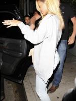 19 мая - Rihanna покидает ресторан Giorgio Baldi в Лос-Анджелесе