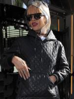 15 июня - Rihanna покидает свой отель в Лондоне