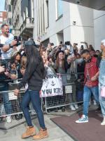 17 июня - Рианна покидает отель в Лондоне
