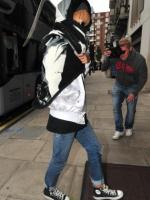 Рианна прибывает в свой отель в Лондоне (14 июня)