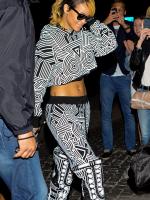 Rihanna направляется в свой отель в Гданьске (Польша) - 6 июля 2013