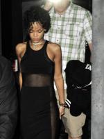 Rihanna покидает клуб PlayHouse в Лос-Анджелесе - 1 августа