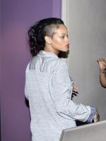 Rihanna в Sugar Lounge на Барбадосе - 2 ноября 2013