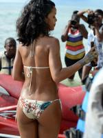 Рианна отдыхает на Барбадосе - 6 ноября 2013