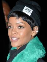 Rihanna покидает Milk Studios  в Нью-Йорке - 13 декабря