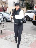 Рианна около ресторана Da Silvano в Нью-Йорке - 17 марта 2014