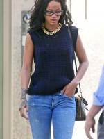 Rihanna гуляет в Нью-Йорке - 2 июня 2014