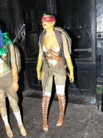 Rihanna с подругами отпраздновали Хэллоуин, переодевшись в Черепашек Ниндзя