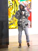 Rihanna отправляется на съёмки новой фотосессии (N.Y.C.)