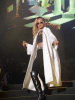 24 мая - Rihanna выступает на фестивале Mawazine