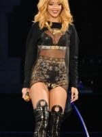 Rihanna выступила на стадионе Twickenham в Лондоне - 15 июня