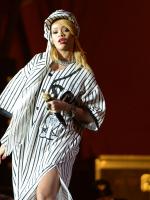 5 июля - Rihanna выступила на фестивале Roskilde Festival в Роскилле