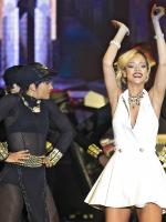 10 июля - Rihanna выступила на фестивале Sporting Monte-Carlo в Монако
