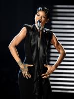 Rihanna выступает на AMA 2013 (25 ноября)