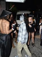 Рианна отпраздновала Хэллоуин на Барбадосе (31 октября)